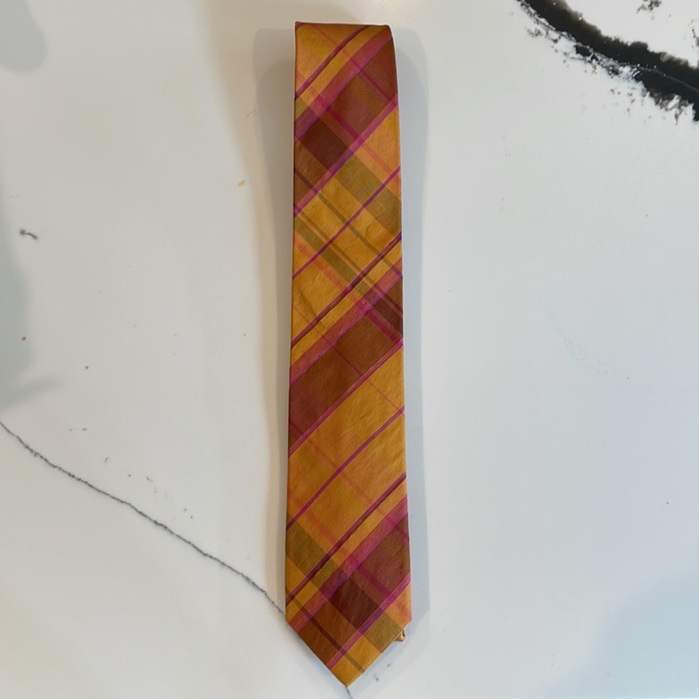 Phineas Cole by Paul Stuart Slim Silk Tie - Pink & Gold - EUC